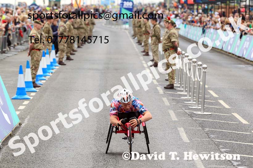 Mens wheelchair 2022 Great North Run. Photo: David T. Hewitson/Sports for All Pics